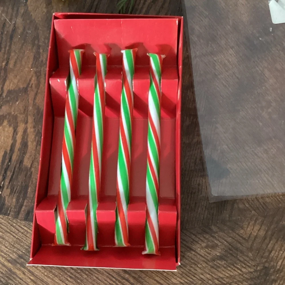 1 BOX CRATE & BARREL SWIZZLE STICKS, HOLIDAY, CANDY STRIPE